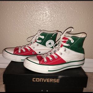 Red, white and green converse Sz 6